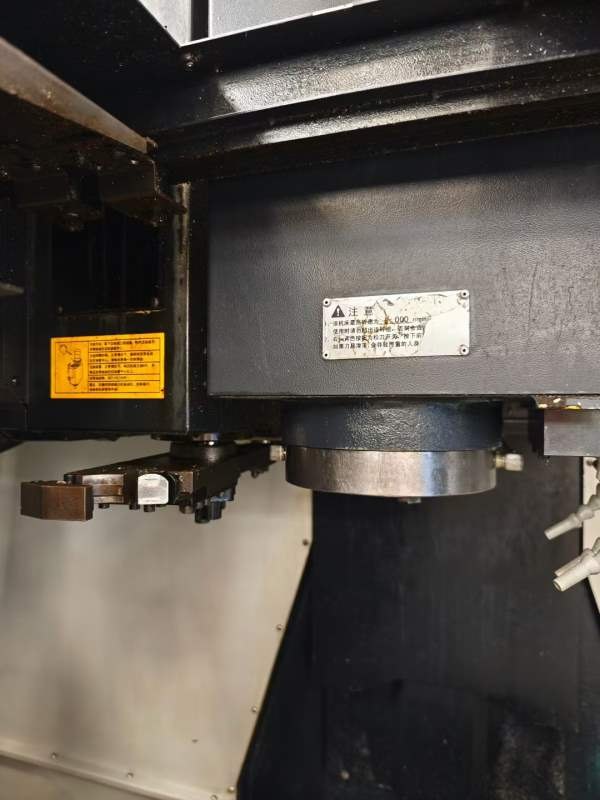 精品斗山DNM415加工中心，三轴线轨，三轴行程76543551.