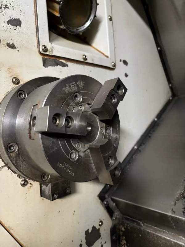 韩国原装220m车铣复合，带4把动力刀。无尾座。