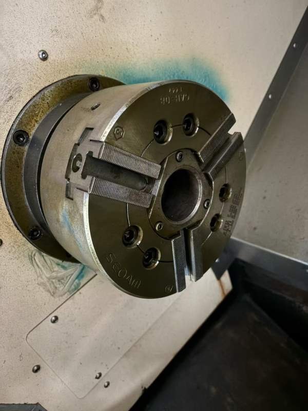 江苏科亚数控车床8寸卡盘，加工长度500。