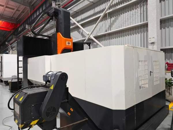 刚刚买下一台银鹏3020数控龙门铣发那科MF Plus系统3包.