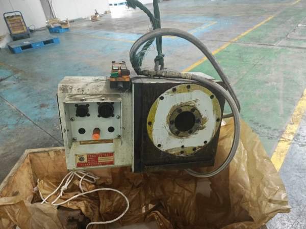 卖四轴转台，320/255均有现货，发那科/三菱系统都有，.