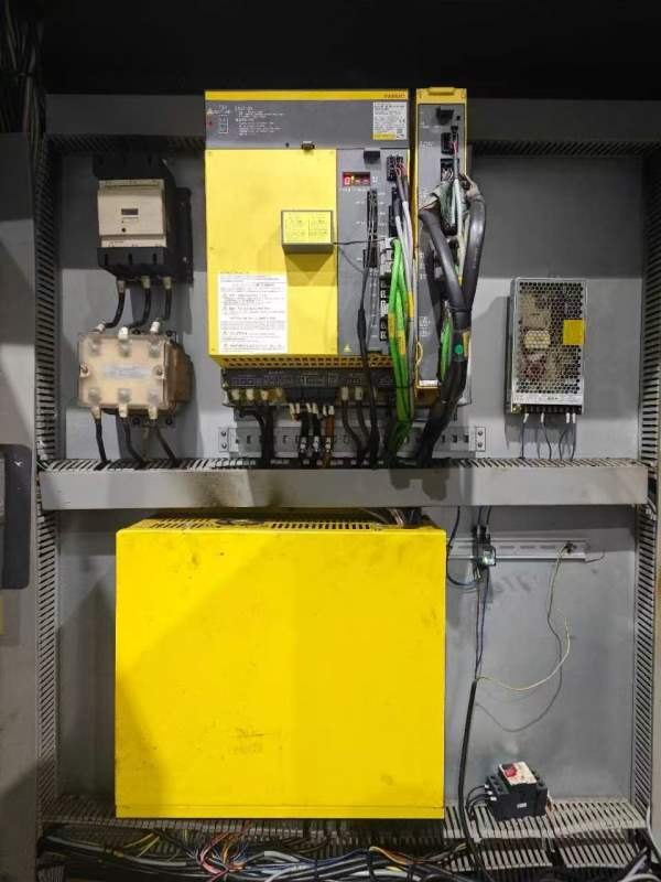 仓库新到一台上海斌盛2013龙门加工中心，发那科MF Plu.