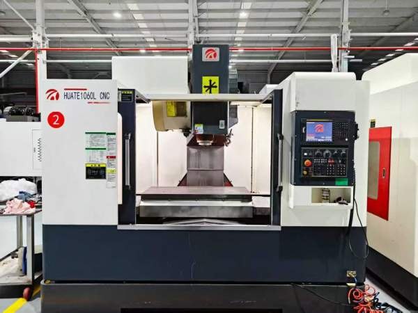 一台2022年12月浙江华特1060重型加工中心，两线一硬床.