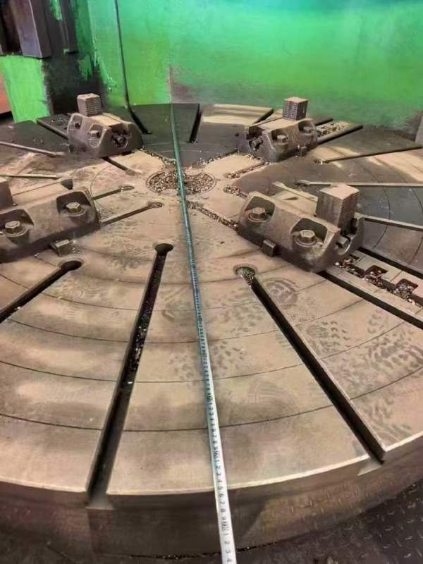 瓦房店2.5米立车，在位出售