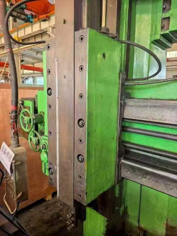 瓦房店2.5米立车，在位出售