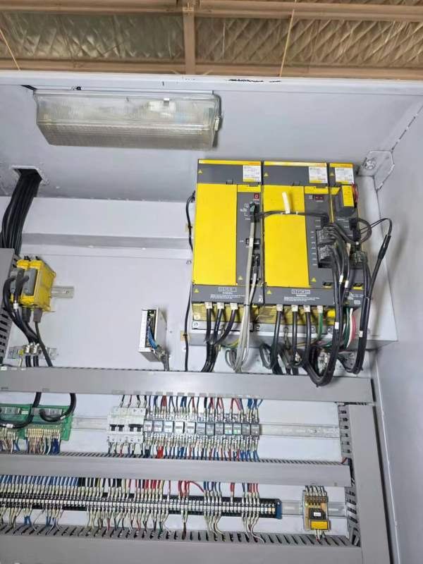 台湾原装荣田800数控立车，荣田VL-86H重型立车，旋转.