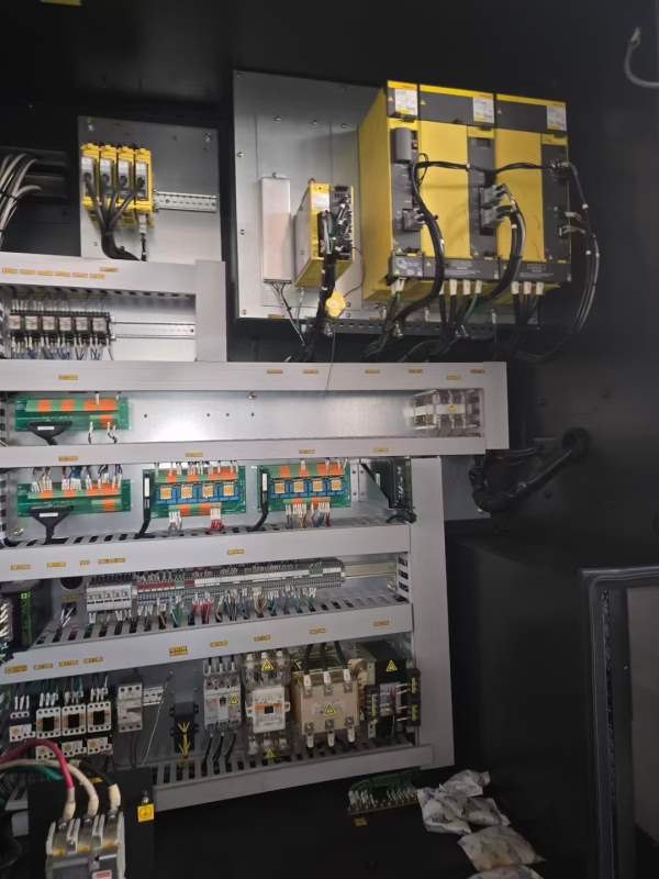 同款20台，威亚LV300数控立车