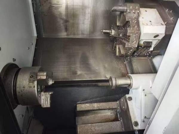 台湾原装胜杰MT-208斜身车8寸卡盘 、10工位刀塔 带尾.