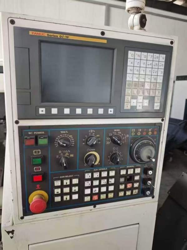 台湾原装胜杰SJ-20斜身车6寸卡盘、8工位刀塔 带尾座加.