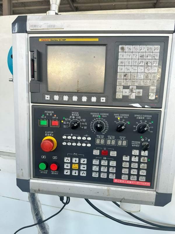 金田加贝2500型材机带四轴。