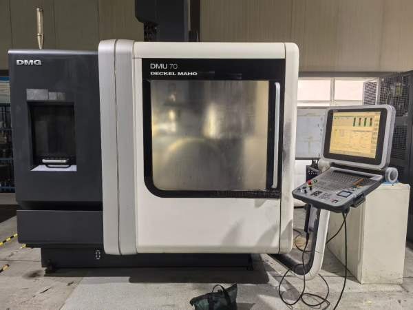 刚刚出炉的德玛吉70五轴加工中心，原汁原味，在位便宜.