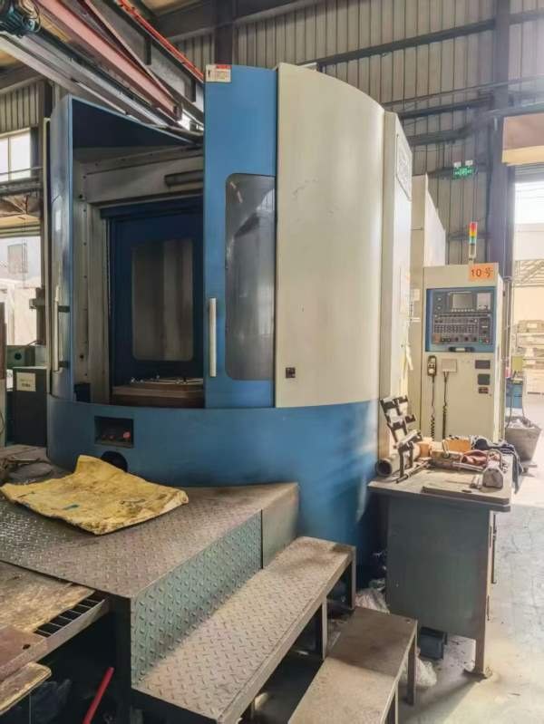 台湾大立630卧加，回转交换双工位，BT50齿轮头，三轴.