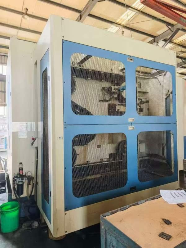 台湾大立630卧加，回转交换双工位，BT50齿轮头，三轴.