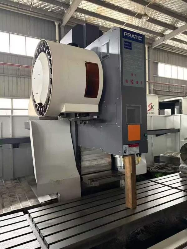 同款四台普拉迪pyc4500带320谭兴四轴。