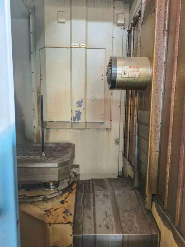 台湾大立630卧加回转交换双工位，BT50齿轮头，三轴光.