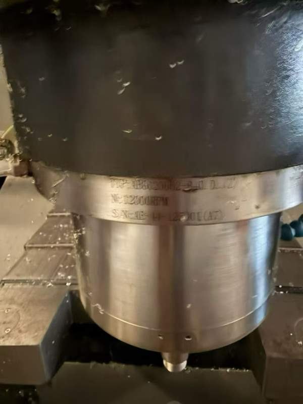 未清洗 原状态 台湾高峰2500型材机 直连主轴12000转 .