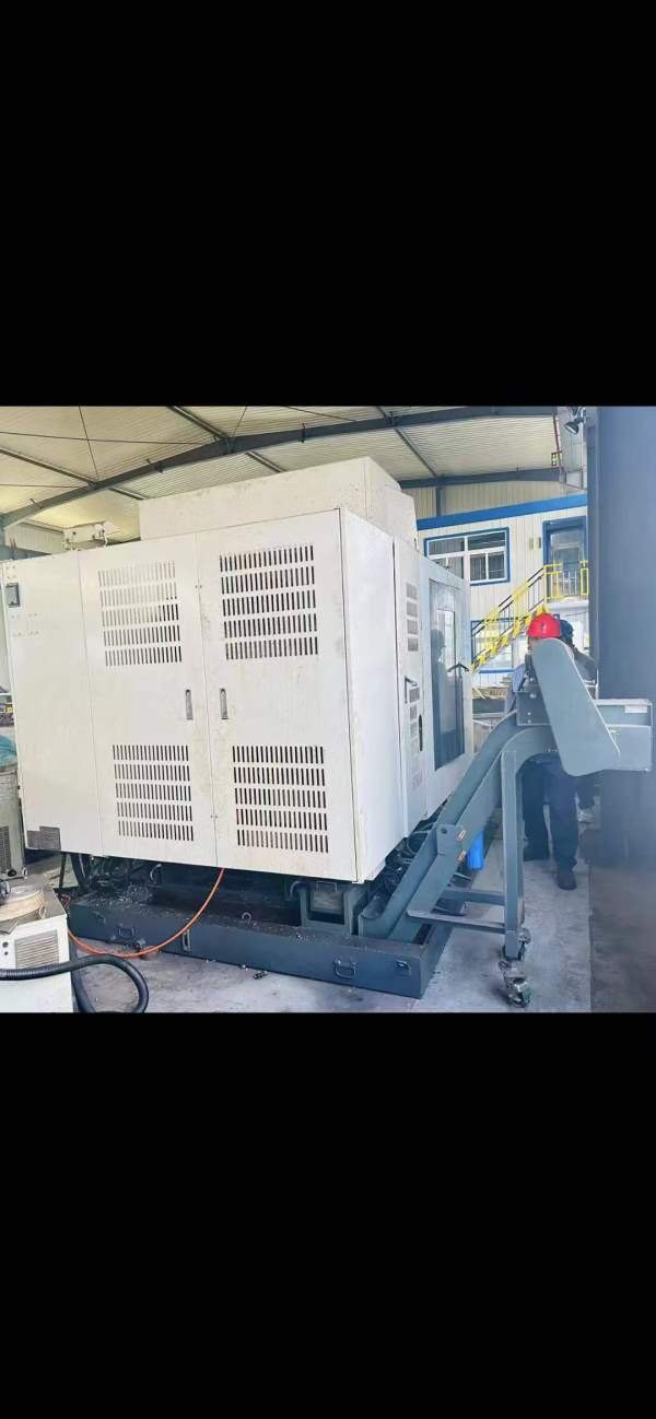 刚刚买下一台台湾原装绮发HE400双工位卧式加工中心、.