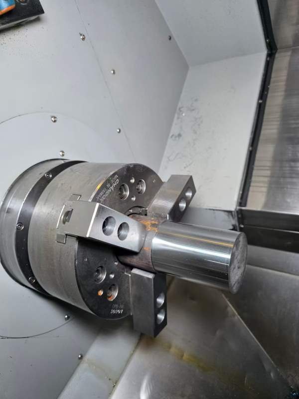 日本津上M08J-II数控车床，配8寸千岛液压卡盘加工直径.