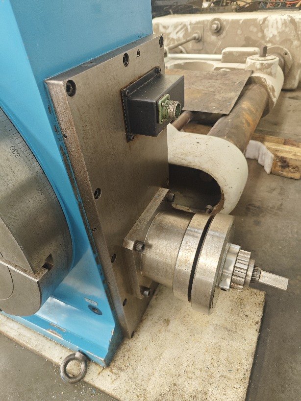 出售630数控转台一个