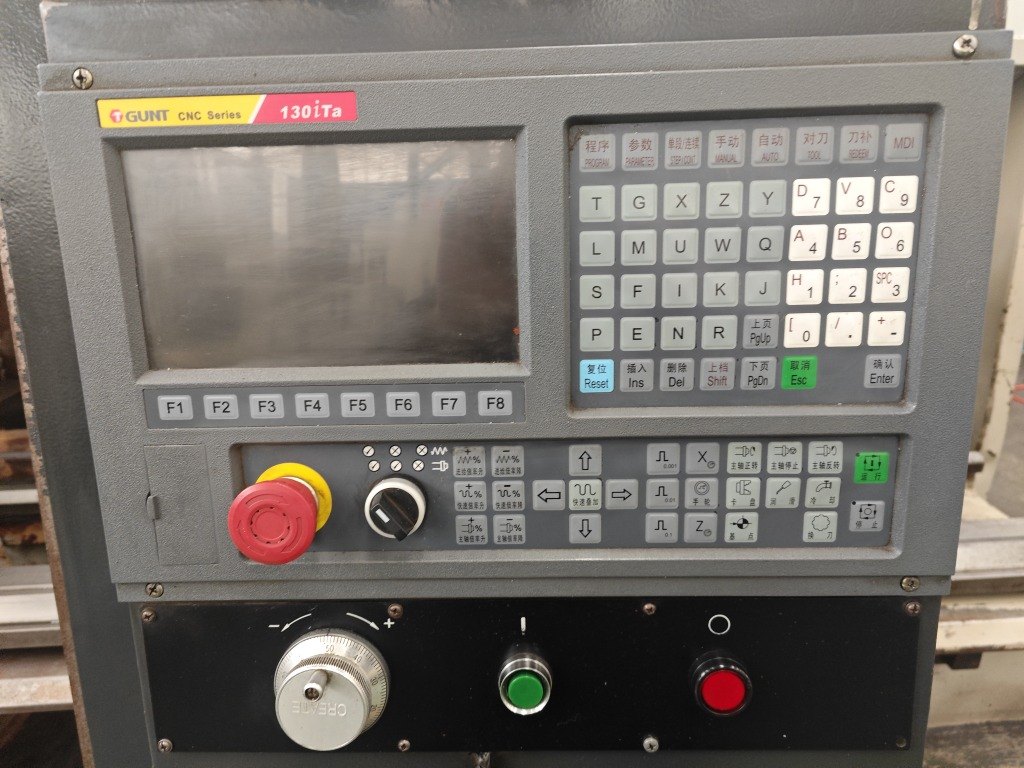 出售6180X3000数控车