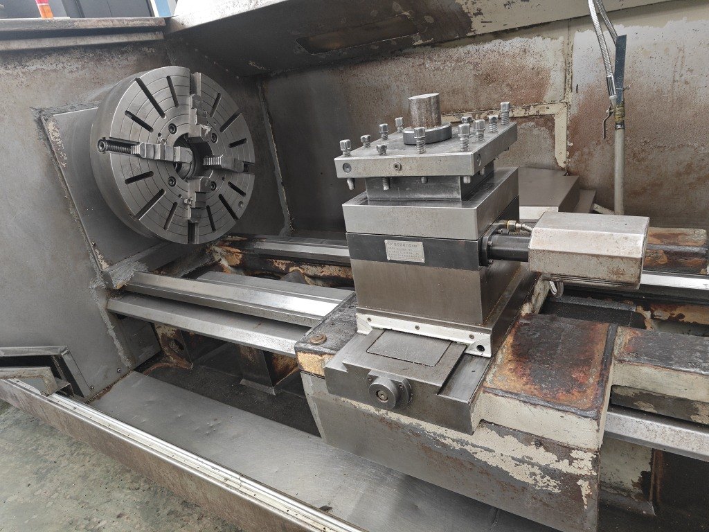 出售6180X3000数控车