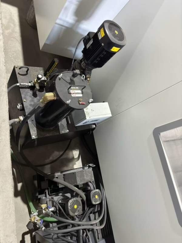 威达4028满配龙门加工中心，工作台2.5米4米，门宽2.8.