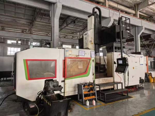 工厂在位常州野凌3024龙门加工中心两线一硬导轨.重型.