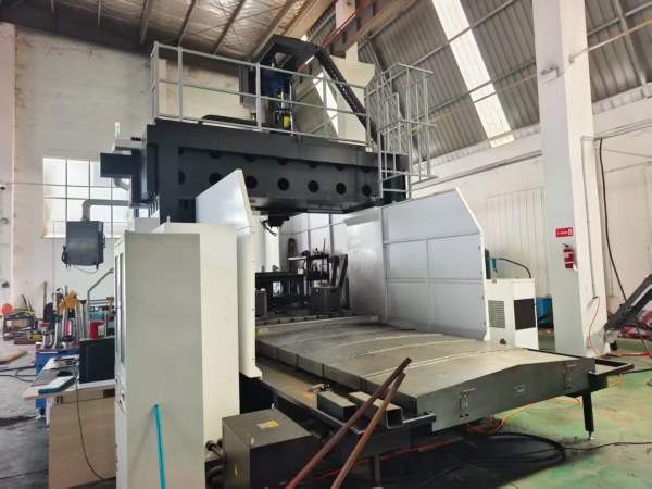 刚刚买下一台准新纽威4028龙门发那科MFPLUS系统两线一.