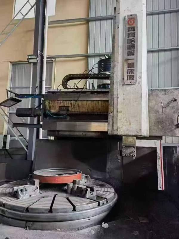 工厂在位出售一台齐齐哈尔5120两米数控立车，发那科td.