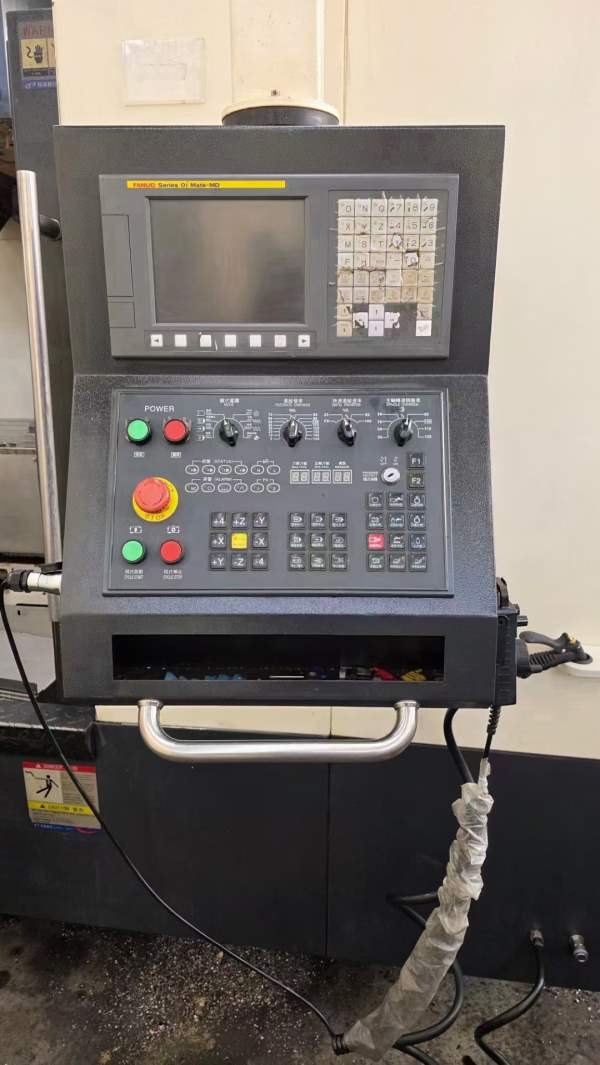 厦门扬森YSL-1890立式加工中心，两线一硬，BT50主轴工.