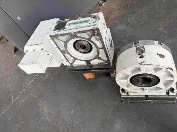 谭兴320四轴圆盘尾座，线材驱动液压站齐全。