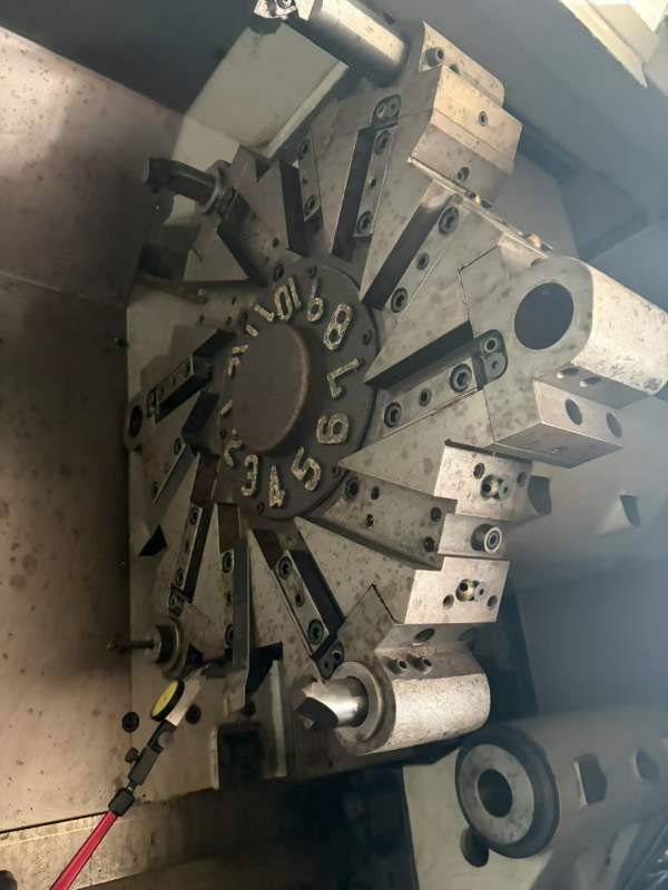 日本池贝t26硬轨机齿轮头 适合重切削。