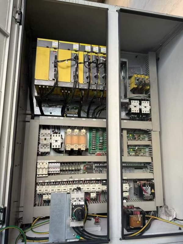 台湾原装品正MV-107P双工位立加原值150多万带2个台湾.