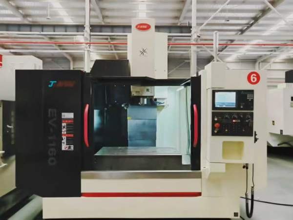 乔锋EV-1160加工中心2022年后一台三菱M80系统三轴线轨.