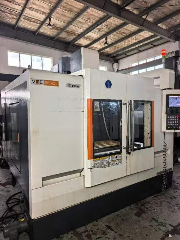 云南中台数控VMC-850L加工中心两线一硬轨道行程800-50.