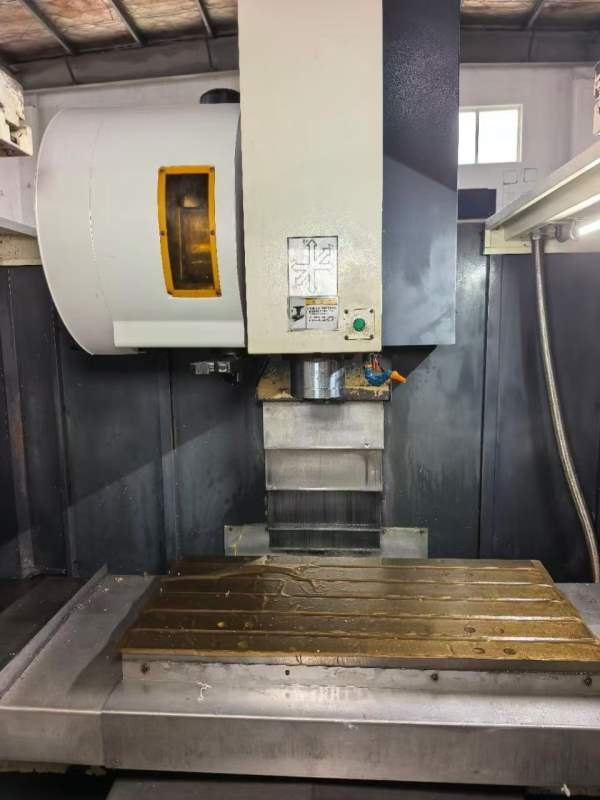 云南中台数控VMC-850L加工中心两线一硬轨道行程800-50.