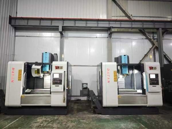 出售同款两台杭州大天855加工中心、发那克MFPlus系统.