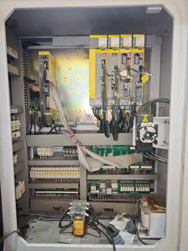 新到一台台湾友佳510A钻工，发那科系统，a尔发驱动，B.