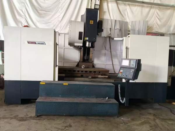 2017年，捷甬达1690数控铣1台，三凌系统， Bt50主轴，.