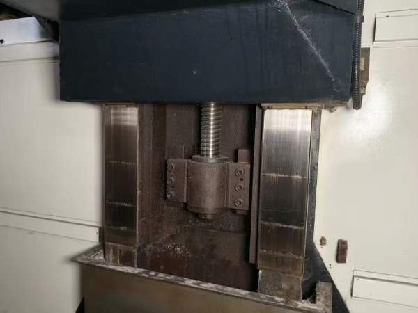 2017年，捷甬达1690数控铣1台，三凌系统， Bt50主轴，.