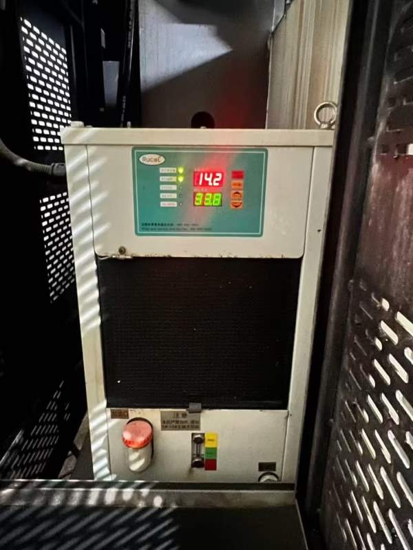 刚到一台重型雅力士1370加工中心，发那科PLUS系统，台.