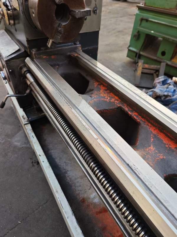 刚刚到货:宝机CS6150B1.5米车床，孔径82mm价格不高