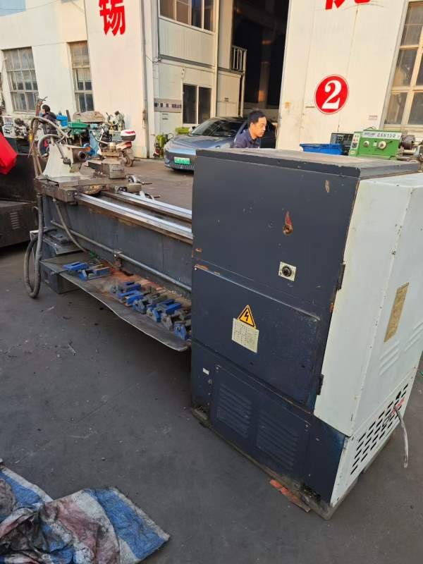 刚刚到货:宝机CS6150B1.5米车床，孔径82mm价格不高