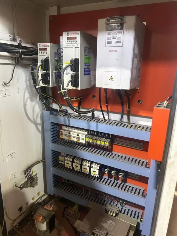 精品2019年宝鸡SK50P数控车床，加工长度一米，广数系.