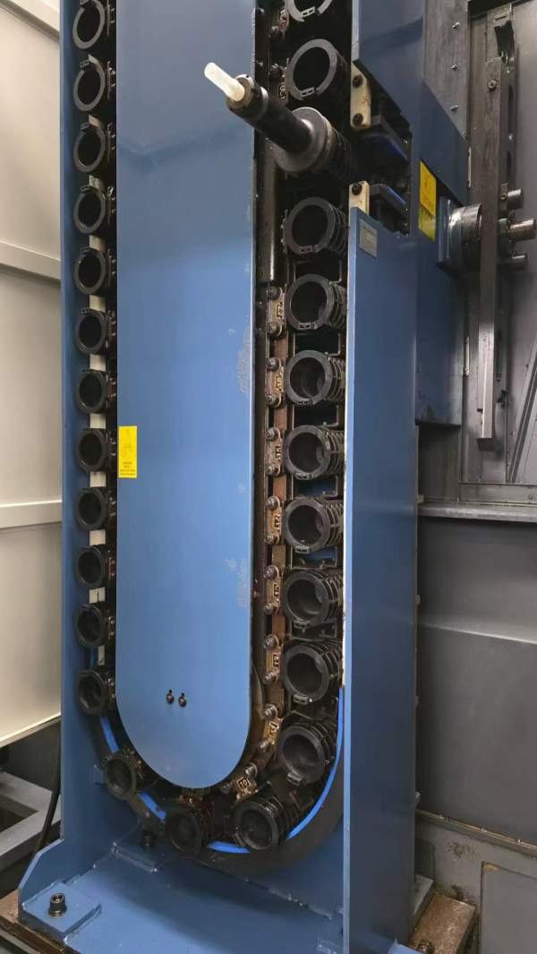 纽威1米单工位卧加。型号HM1006H单工位卧加，发那科系.