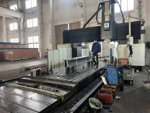 刚刚到货， 准新高配 国盛GMF-6034RH数控龙门铣床一台.