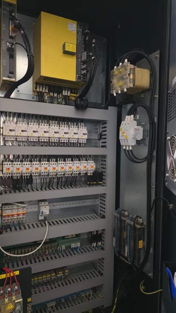 同款2台斗山515立式加工中心 法那科MD带USB系统 三轴.