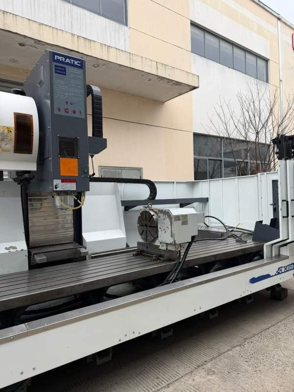 已售1台同款还有3台普拉迪pyc4500带320谭兴四轴。铸件.