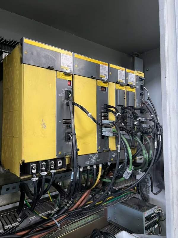 南通国盛3022龙门加工中心，工作台3000/1800mm，门宽2.