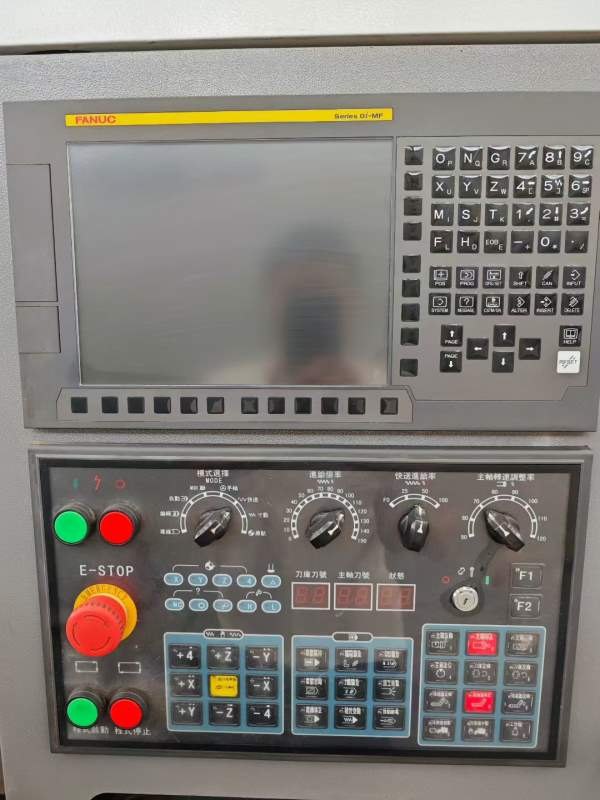 仓库现货。多款精品850加工中心，通电即用。